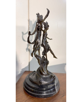 Le village de 58 brocanteurs - D'après Auguste Moreau : sculpture en bronze "La Danse des Nymphes"