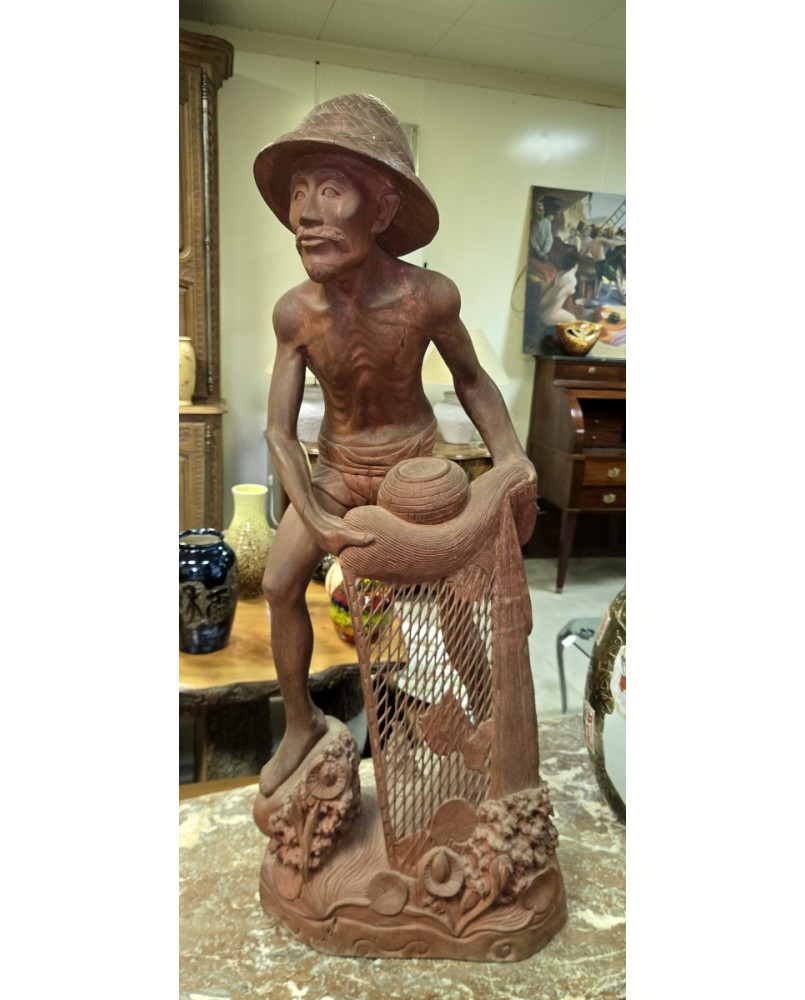 Le village de 58 brocanteurs - Asie vers 1900 / grande sculpture en bois figurant un pecheur