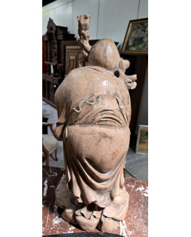 Le village de 58 brocanteurs - Chine Shou Lao : grande sculpture en bois clair