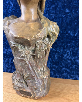 Le village de 58 brocanteurs - d'Après Villanis : Buste En Terre Cuite époque Art Nouveau Vers 1900 / H52cm