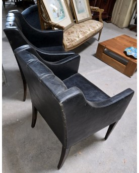 Le village de 58 brocanteurs - Paire de fauteuil Vintage année 50' a décors de capsules de biére
