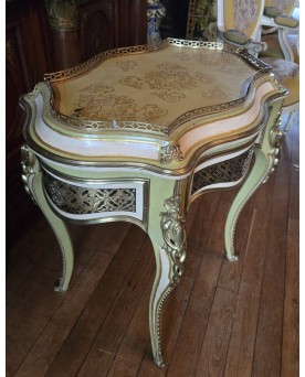 Le village de 58 brocanteurs - Rare Jardiniére Venitienne de style Louis XV en bois laqué et doré