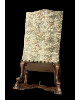 Le village de 58 brocanteurs - D'aprés Andréa Brustolon : Fauteuil Renaissance à haut dossier en noyer sculpté