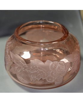 Le village de 58 brocanteurs - Legras : trés important vase en verre a motifs dégagés a l'acide