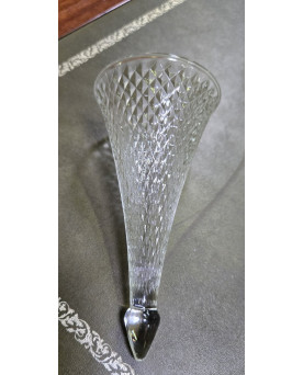 Le village de 58 brocanteurs - série de 16 flutes a Champagne en verre moulé