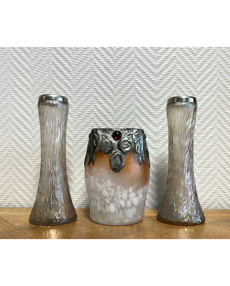 Village des brocanteurs 58 - 3 Vases époque Art Nouveau