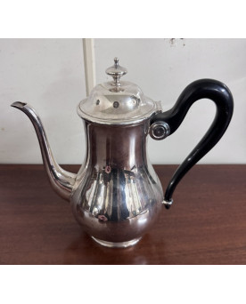 Le village de 58 brocanteurs - Chocolatiére style Empire en métal argenté