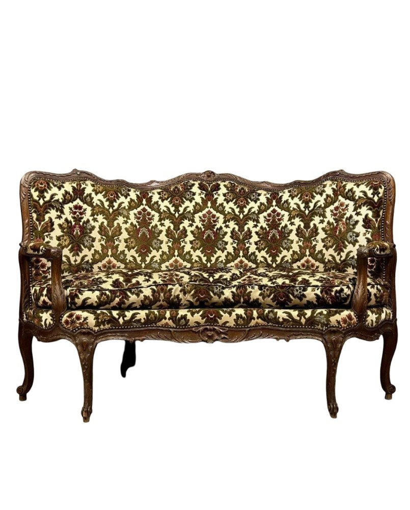 Le village de 58 brocanteurs - Rare Banquette d'angle / caqueteuse style Louis XV en bois sculpté