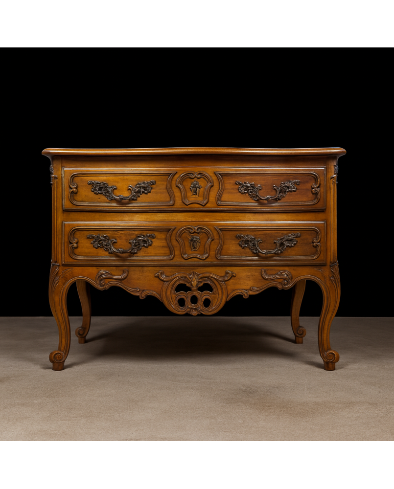 Le village de 58 brocanteurs - Commode sauteuse Provençale Arlésienne époque Louis XV en noyer époque XVIIIeme