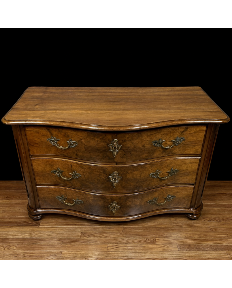 Le village de 58 brocanteurs - Importante console de chateau galbée + miroir style Louis XV en bois doré et argenté