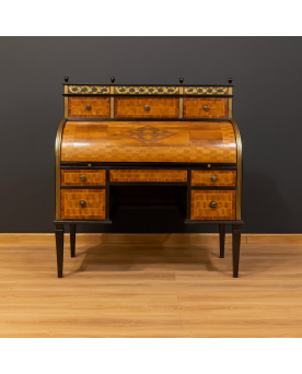 Le village de 58 brocanteurs - Important Bureau a Cylindre époque Louis XVI en marquéterie