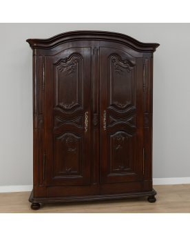 Le village de 58 brocanteurs - Armoire Alsacienne époque Louis XIII en noyer massif