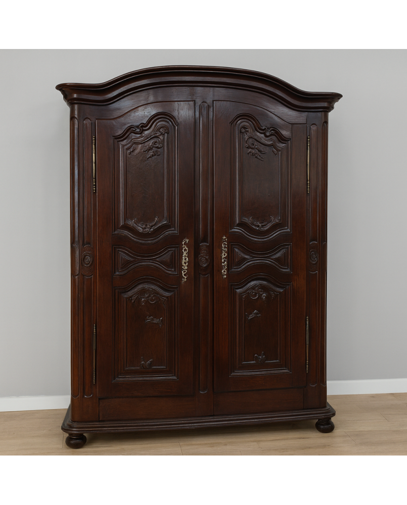 Le village de 58 brocanteurs - Armoire Alsacienne époque Louis XIII en noyer massif