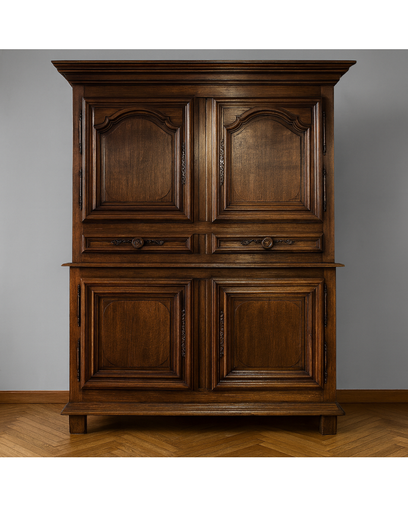 Le village de 58 brocanteurs -  Cabinet époque Louis XIII En Chêne Massif