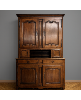 Le village de 58 brocanteurs -  Buffet époque Louis XV En Noyer Massif