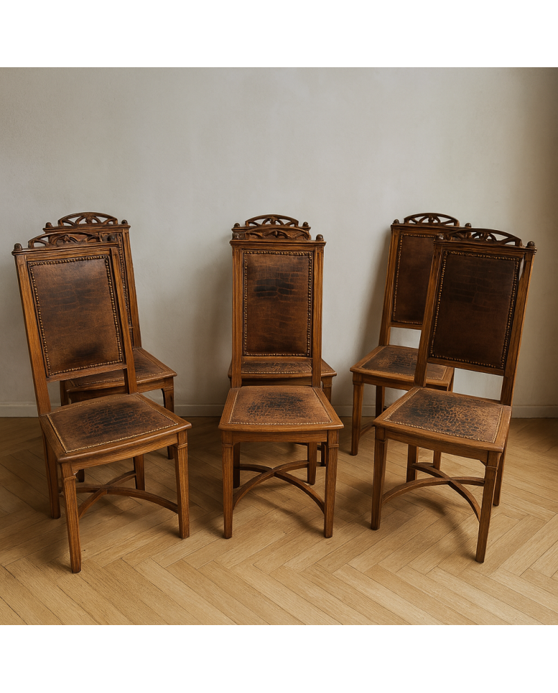 Le village de 58 brocanteurs -  Vitrine Venitienne en bois peint