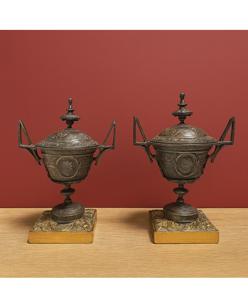 Le village de 58 brocanteurs -  Secrétaire époque Empire en noyer