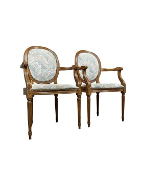 Le village de 58 brocanteurs - Paire de fauteuils louis XVI a dossiers médaillons