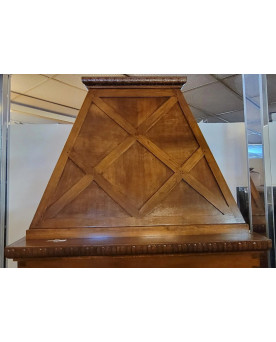 Le village de 58 brocanteurs - Importante cheminée architecturale en bois massif, datant du XIXᵉ siècle