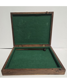 Le village de 58 brocanteurs - Coffret Anglais en palissandre et marqueterie de laiton doré