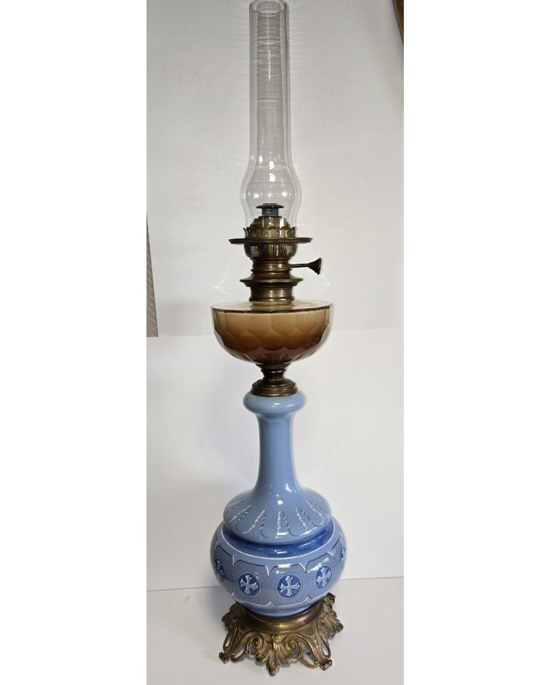 Le village de 58 brocanteurs - Très grande lampe à pétrole ancienne / haut 70cm