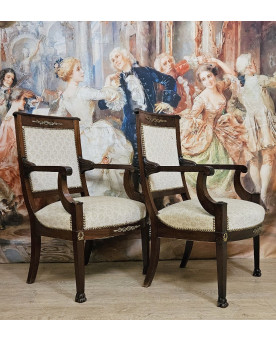 Le village de 58 brocanteurs -  Vitrine Venitienne en bois peint