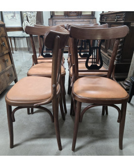 Le village de 58 brocanteurs - Série de 6 chaises vintage en bois courbé, ornées d’un élégant dossier en forme de lyre noire