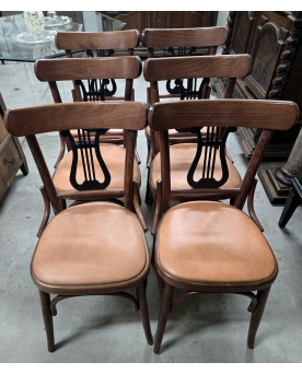 Le village de 58 brocanteurs -  Vitrine Venitienne en bois peint