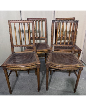 Le village de 58 brocanteurs -  Vitrine Venitienne en bois peint