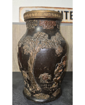Le village de 58 brocanteurs - Asie XIXeme : Vase Japonais signé en terre cuite, période Meiji