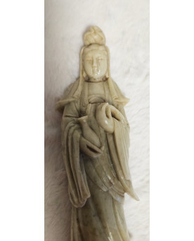 Le village de 58 brocanteurs - Asie XIXeme : statue représentant Guanyin, bodhisattva de la Compassion
