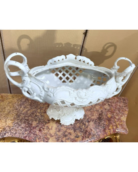 Le village de 58 brocanteurs - Enorme surtout de table en faience