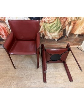 Le village de 58 brocanteurs - Paire de Fauteuils en cuir des années 70 par De Couro of Brazil (signés)