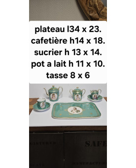 Le village de 58 brocanteurs - Buffet époque Empire en noyer