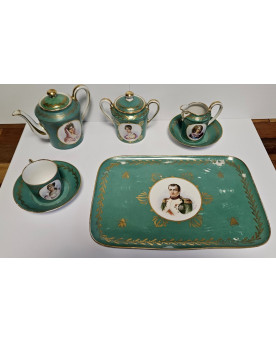 Le village de 58 brocanteurs - Buffet époque Empire en noyer