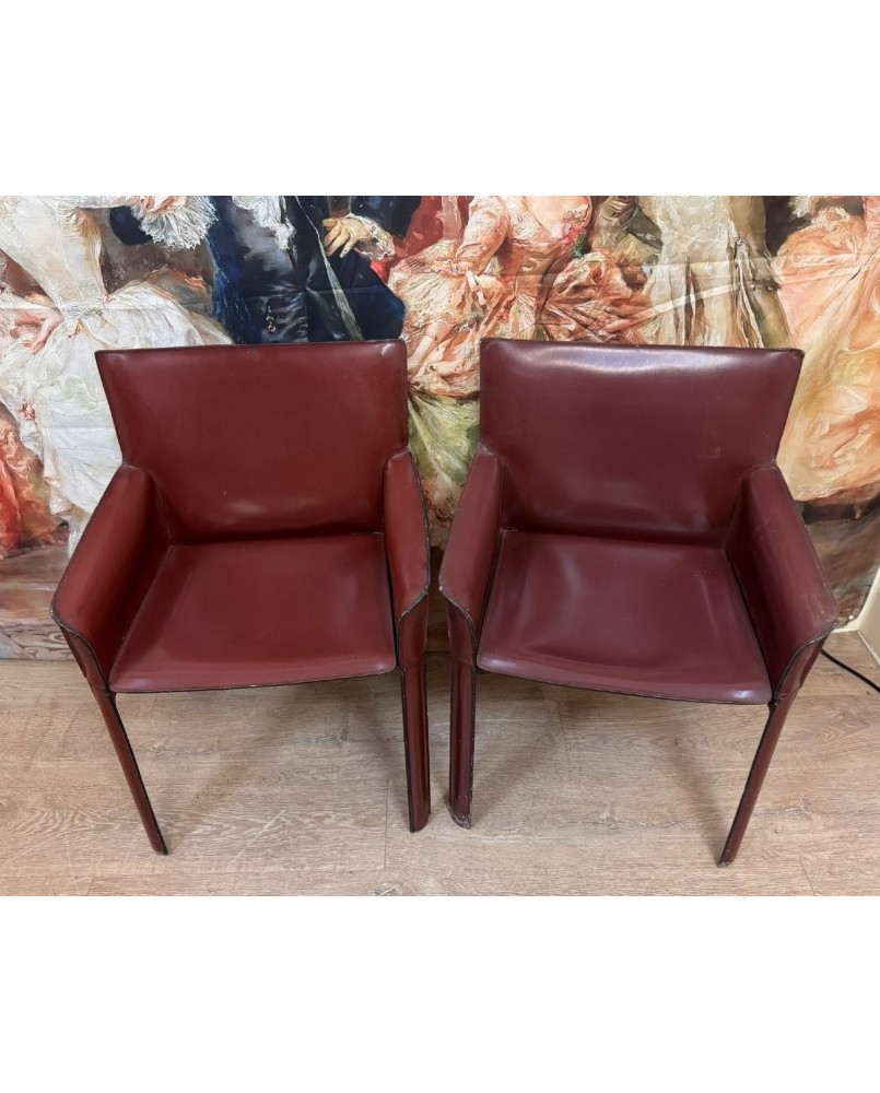 Le village de 58 brocanteurs - Paire de Fauteuils en cuir des années 70 par De Couro of Brazil (signés)