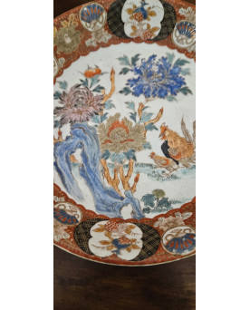 Le village de 58 brocanteurs - Coupe sur piédouche en porcelaine – Décor Imari, Japon fin XIXᵉ siècle