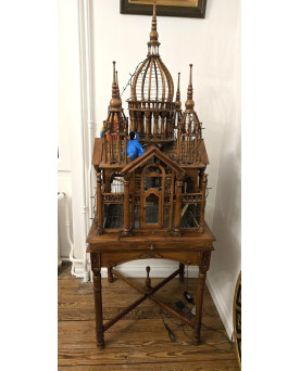 Le village de 58 brocanteurs - Grande volière architecturale en bois–Travail d’ébénisterie de la premiére moitié du XXeme