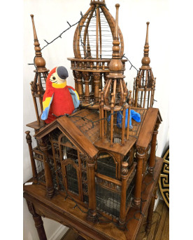Le village de 58 brocanteurs - Grande volière architecturale en bois–Travail d’ébénisterie de la premiére moitié du XXeme