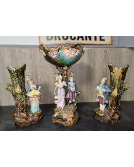 Le village de 58 brocanteurs - Buffet époque Empire en noyer