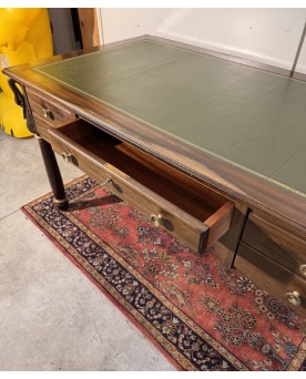 Le village de 58 brocanteurs - Bureau Ministre de centre style empire a cols de cygnes en acajou