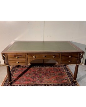 Le village de 58 brocanteurs - Bureau Ministre de centre style empire a cols de cygnes en acajou