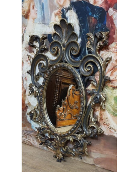 Le village de 58 brocanteurs - miroir ancien de style Louis XV, richement sculpté à décor de rinceaux, coquilles et feuillages