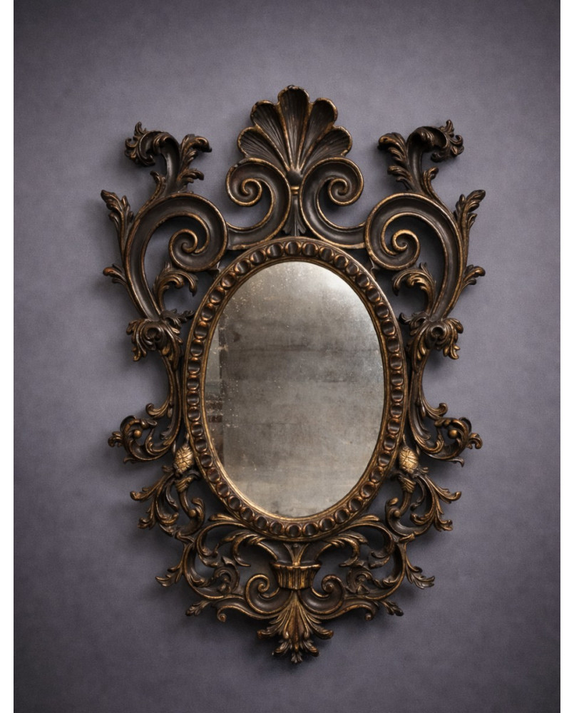 Le village de 58 brocanteurs - miroir ancien de style Louis XV, richement sculpté à décor de rinceaux, coquilles et feuillages