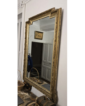 Le village de 58 brocanteurs - grand miroir ancien époque Napoléon III en bois finement sculpté et doré à la feuille