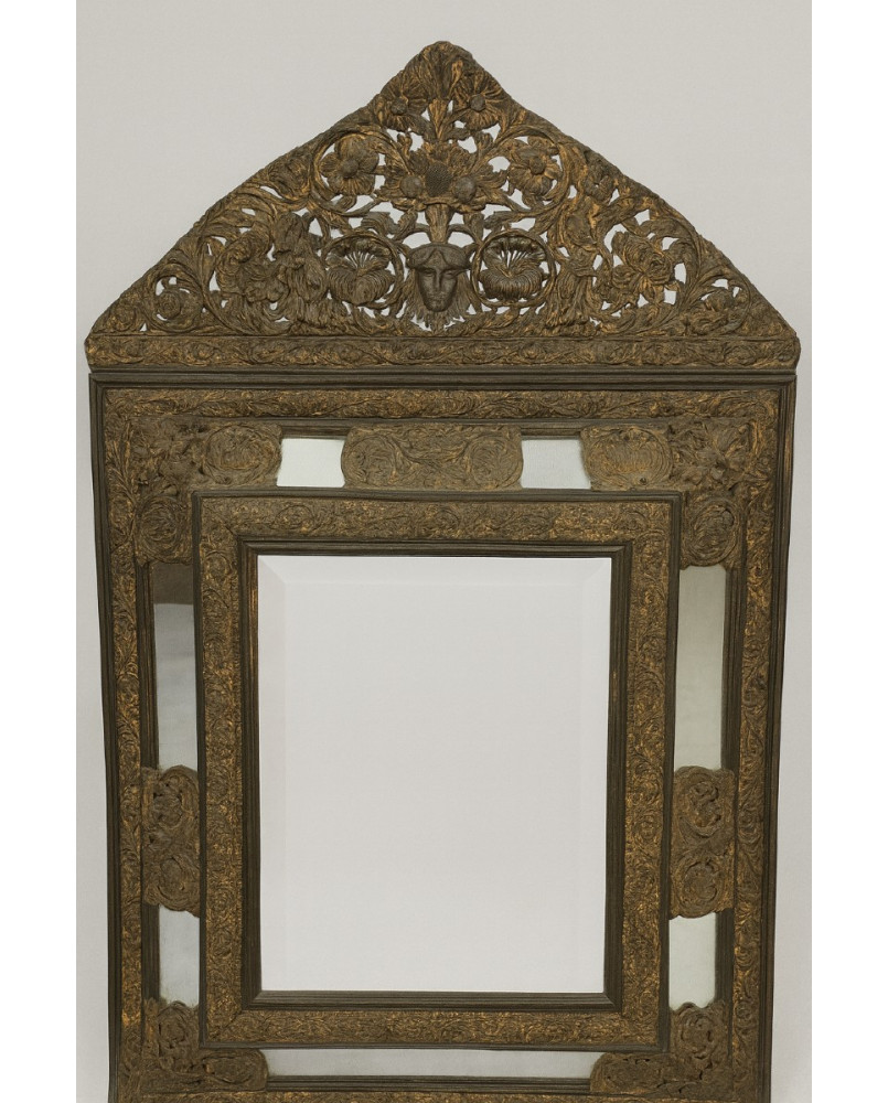 Le village de 58 brocanteurs - miroir ancien en cuivre repoussé et patiné époque Napoléon III