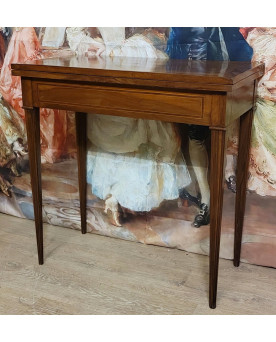 Le village de 58 brocanteurs - Table a jeux époque Louis XVI en acajou et marquéterie