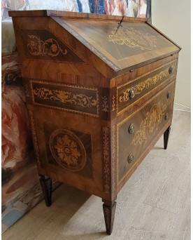 Le village de 58 brocanteurs - commode secrétaire scriban style Louis XV à abattant, en bois précieux
