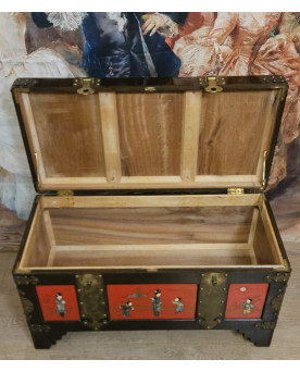 Le village de 58 brocanteurs - Rare coffre asiatique en bois laqué, datant de la 1ere moitié du XXeme siécle