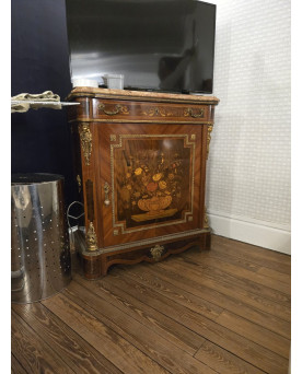 Le village de 58 brocanteurs - Buffet époque Empire en noyer